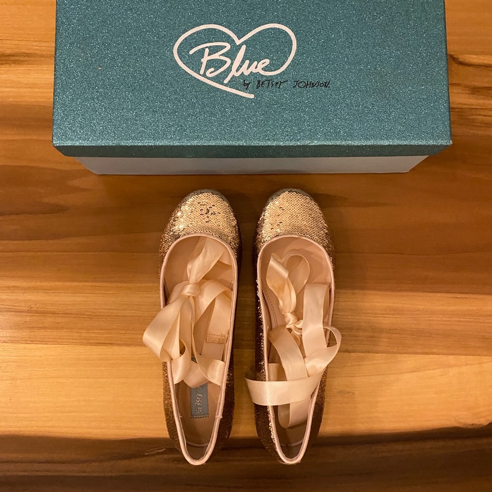 Blue by Betsy Johnson adorable lace up ballet flat-  Women’s size 6